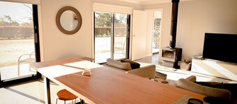 Farm Escape - Stunning Southern Highlands Views, Pet Friendly, private