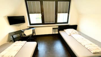 Bügeleisen/Bügelbrett, kostenloses WLAN, Bettwäsche