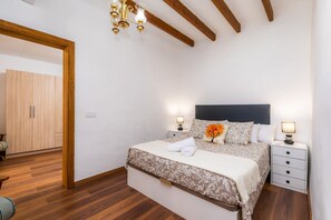 2 bedrooms, desk, iron/ironing board, free WiFi - Vacation Home Cas Padri Pep with Pool, Wi-Fi, Garden & Terrace (Ariany)