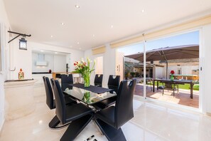 Dining - Vacation Home Cas Padri Pep with Pool, Wi-Fi, Garden & Terrace (Ariany)