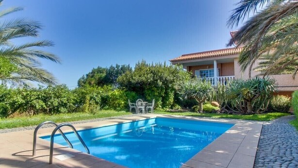 プール