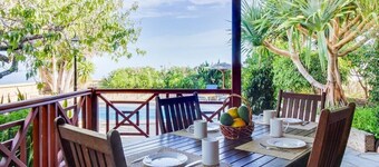 Villa Mimosa, mountain views, pool, fast Wi-Fi, garden and terrace; parking available