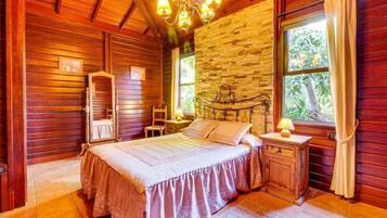 3 slaapkamers, een strijkplank/strijkijzer, gratis wifi, beddengoed