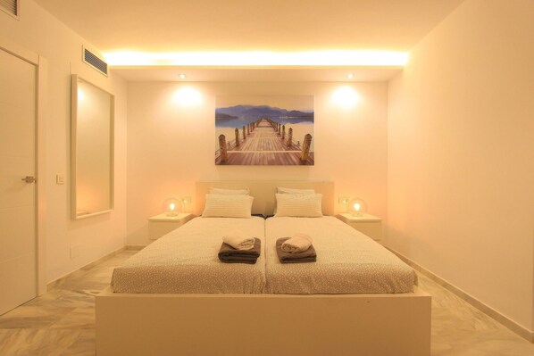 2 bedrooms, iron/ironing board, free WiFi, bed sheets