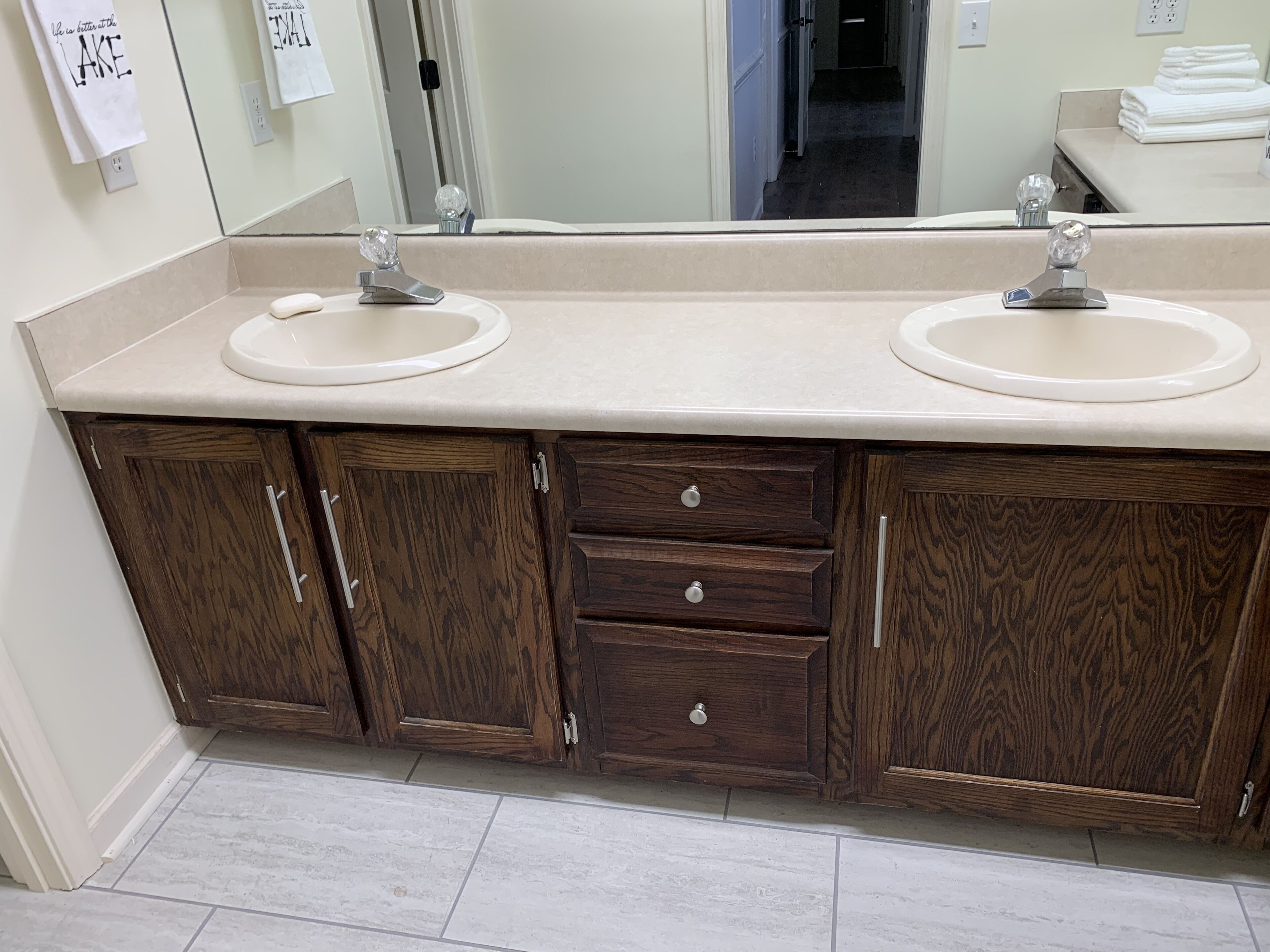 En suite Master Bathroom