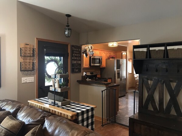 Smart TV, fireplace, video games