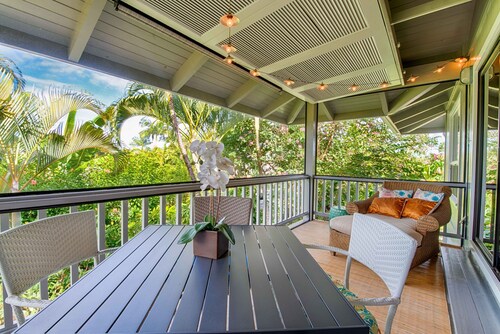 Executive Family 4BR Princeville Home by beaches & the park w/AC, SPA and Bikes