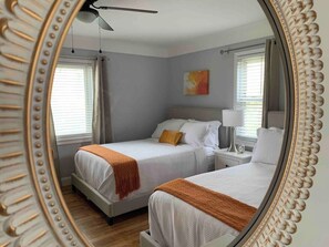 3 bedrooms, desk, iron/ironing board, free WiFi