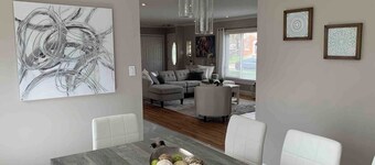 Elegant & spacious 3/2 Gem in Harper Woods