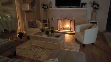 Smart TV, fireplace, offices
