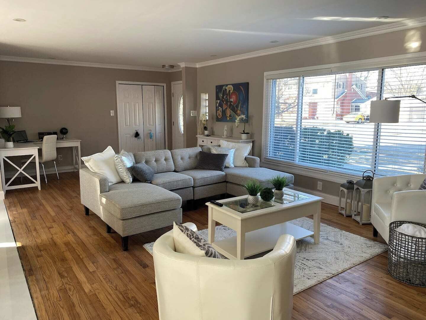 Smart TV, lareira, escritórios