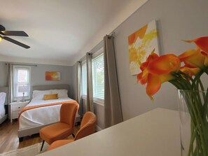 3 室のベッドルーム、デスク、アイロン / アイロン台、WiFi (無料)