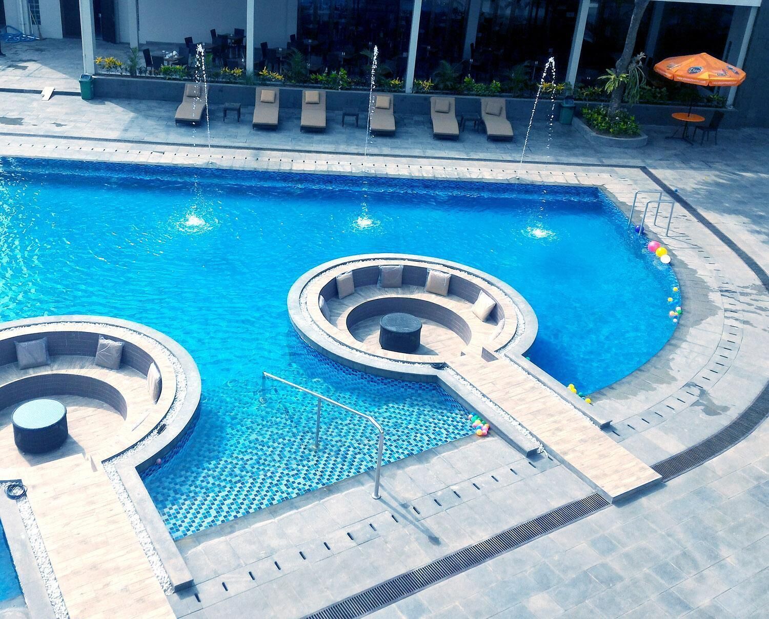 Udendørs pool