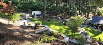 Quiet 4 bedroom Home with Hot Tub nestled in the woods