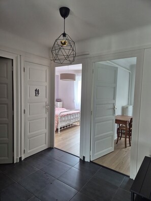 2 bedrooms, iron/ironing board, travel cot, WiFi