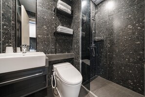 Standard-Zweibettzimmer | Badezimmer