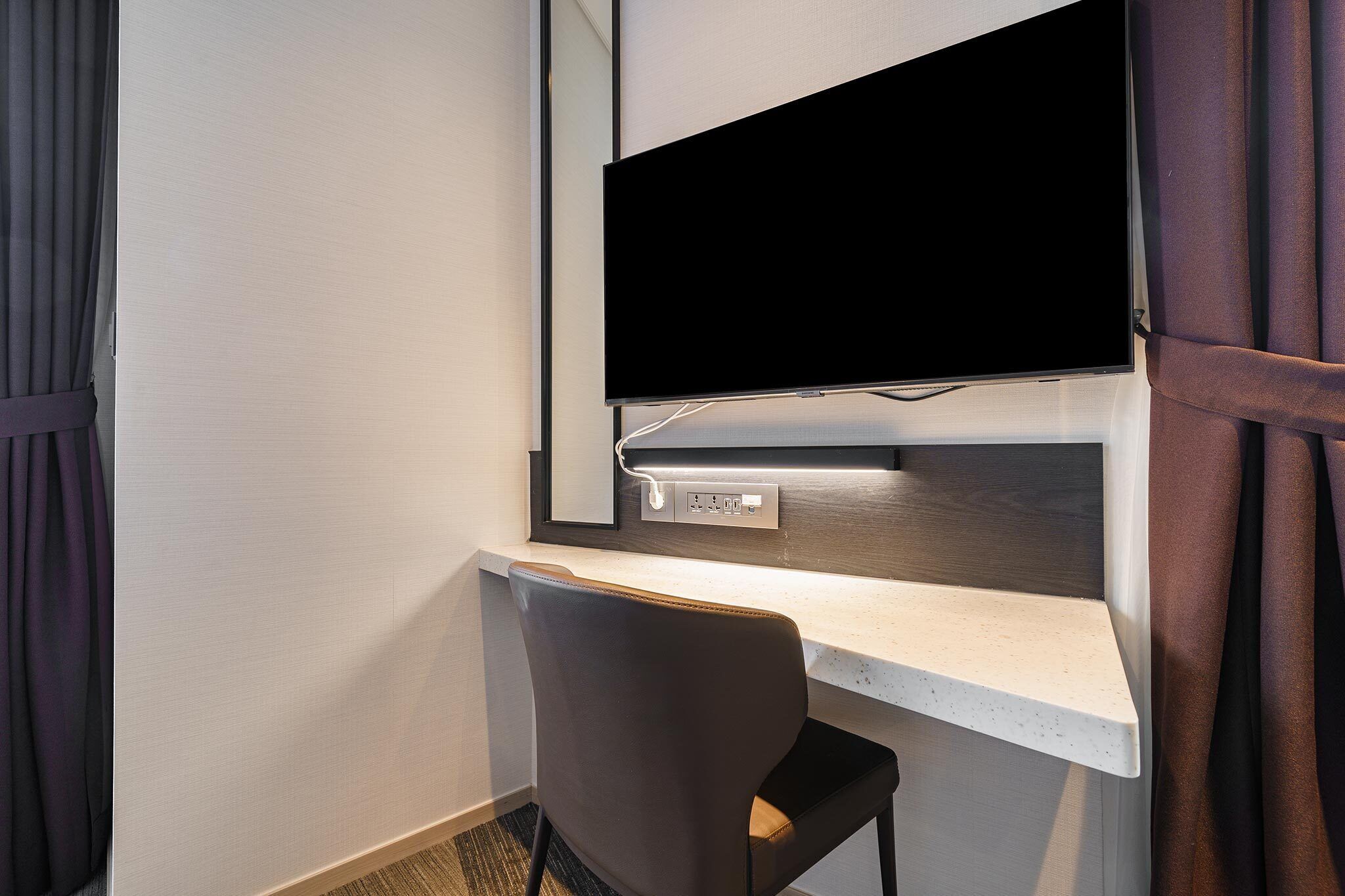 deluxe double room | 1 bedroom, premium bedding, desk, laptop workspace