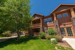 Exterior - *FREE SKI RENTAL* Perfect for Families – 5 Minutes to Skiing at Deer Valley East, Hot Tub (Heber City)
