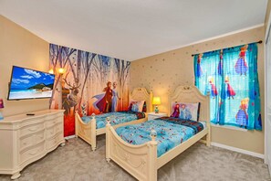 Apartment (Multiple Bedrooms) | 7 bedrooms, laptop workspace, iron/ironing board, bed sheets - Frozen Themed Room! Stunning Home, Big Pool/game Room Near Disney! #6av308 (Davenport)