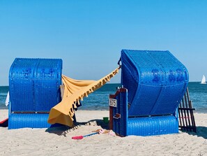Beach nearby, sun-loungers - Südstrand Garten (Wyk auf Föhr)