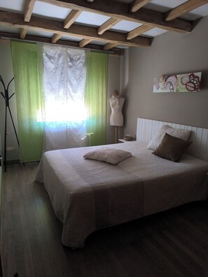 2 Schlafzimmer, Bügeleisen/Bügelbrett, WLAN