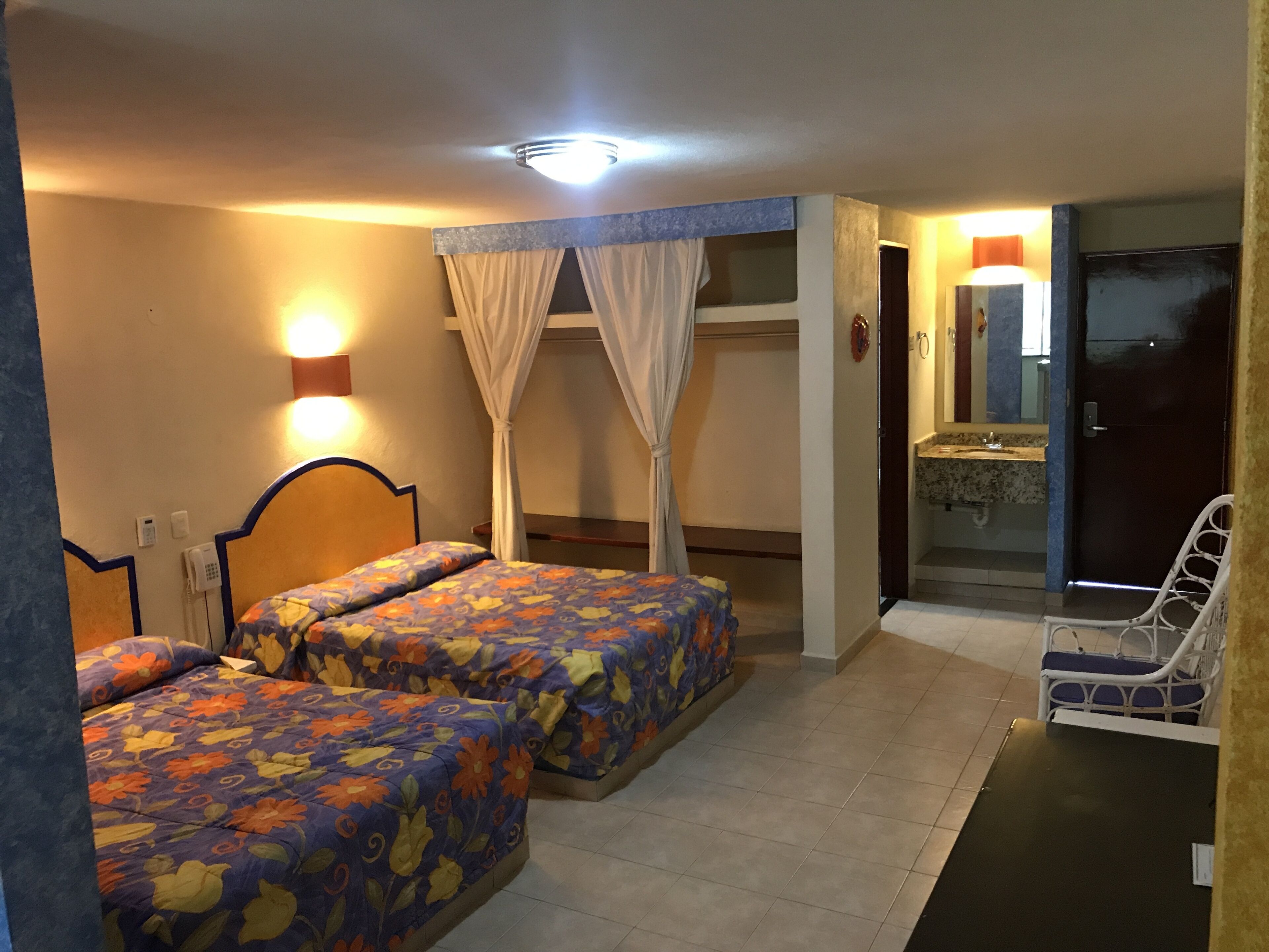 Standard Room, 2 Double Beds | Bed sheets