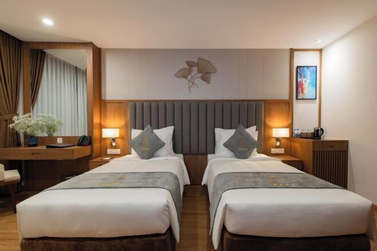 Hochwertige Bettwaren, Minibar, Zimmersafe, Schreibtisch