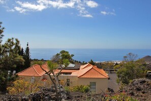 Unclassified image, 5 of 27, button