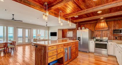 Oceanfront | Completely Renovated Historic Home | Huge Balcony Amazing Ocean Views