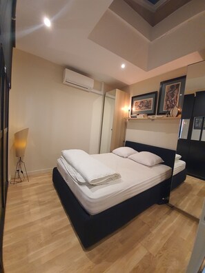 2 bedrooms, iron/ironing board, free WiFi, bed sheets