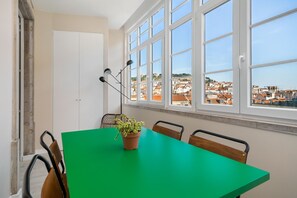 Estudio de diseñador | Servicio a la habitación