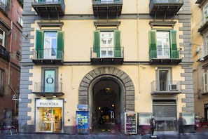 บริเวณภายนอก