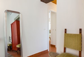 Classic Quadruple Room | 1 bedroom, individually decorated, individually furnished, soundproofing