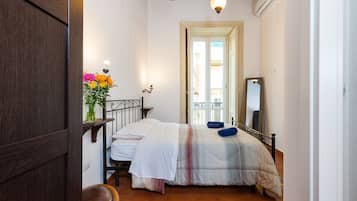 Double Room, 1 King Bed | Individually decorated, individually furnished, soundproofing, free WiFi