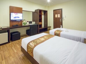 Free WiFi, bed sheets
