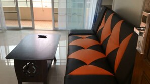 Desk, free WiFi - Pangviman Residence (Chiang Rai)