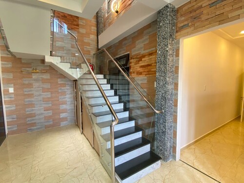 Sunny House