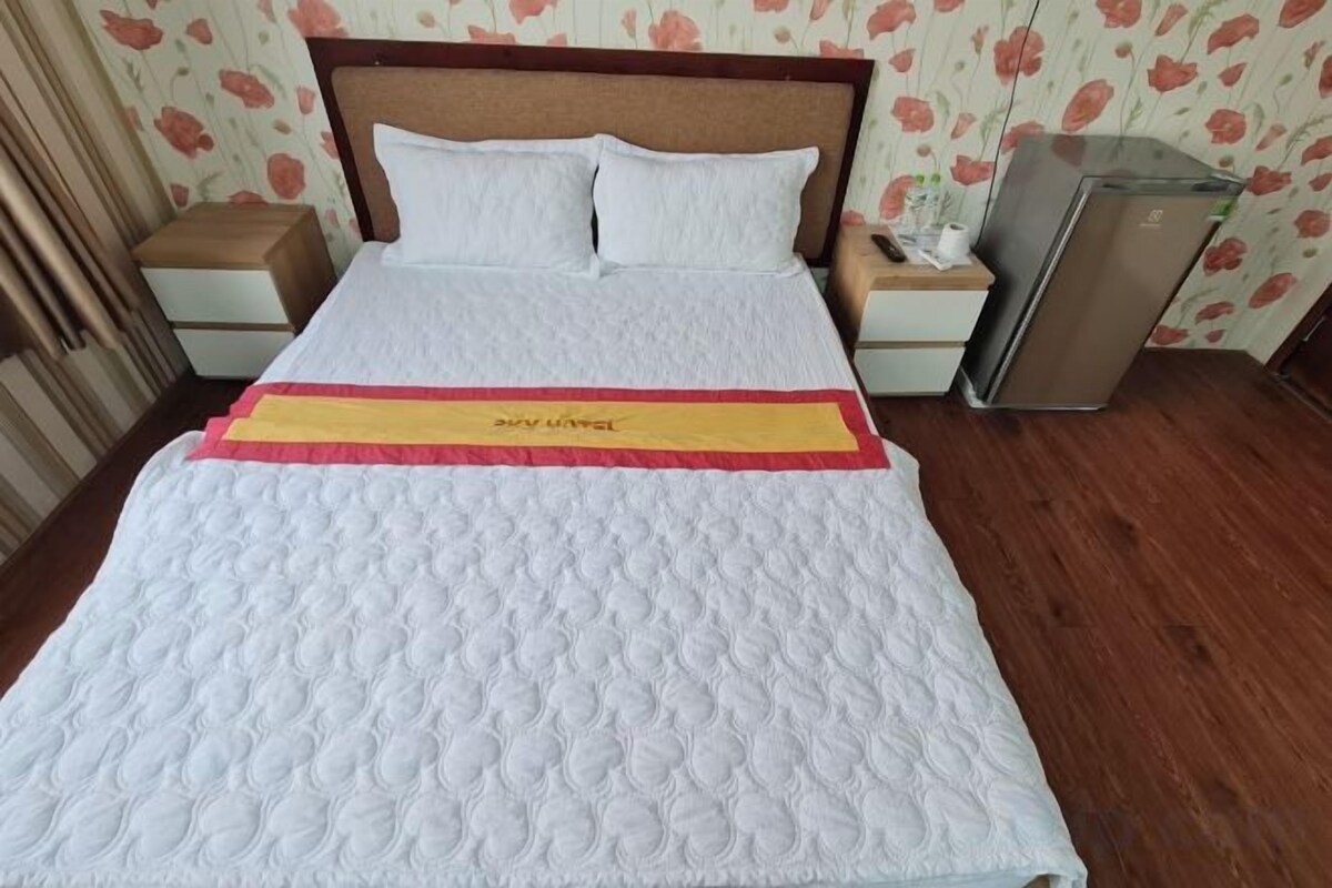 WiFi (free), bed sheets