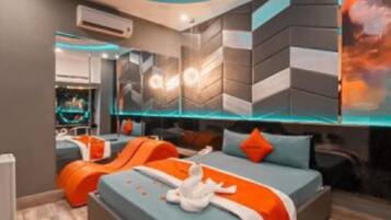 VIP Double | Desk, soundproofing, free WiFi, bed sheets