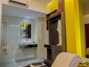 Doppelzimmer, Sauna (VIP Double) | Badezimmer | Kostenlose Toilettenartikel, Hausschuhe