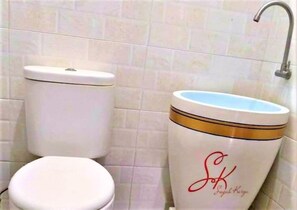 Standard Room, Private Bathroom | Bathroom - Mampir Kawah Ijen Guest House (Banyuwangi)