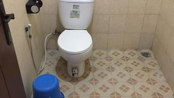 Standard Room | Bathroom | Shower, towels