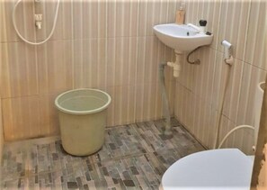 Douche, articles de toilette gratuits