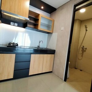 Wasserkocher mit Kaffee-/Teezubehör