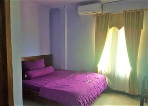 Deluxe Room | Desk, free WiFi, bed sheets - Shakti Beach Hotel & Resort (Labuan Bajo)