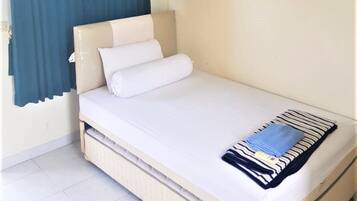 Superior Room | Desk