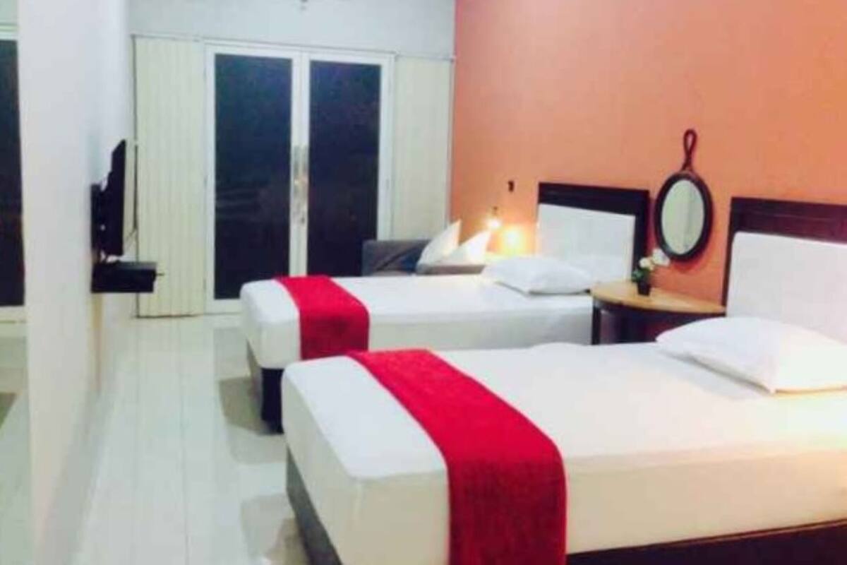 Kamar Twin Deluks | Meja kerja