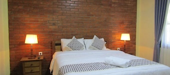 Nia Maretta House Syariah