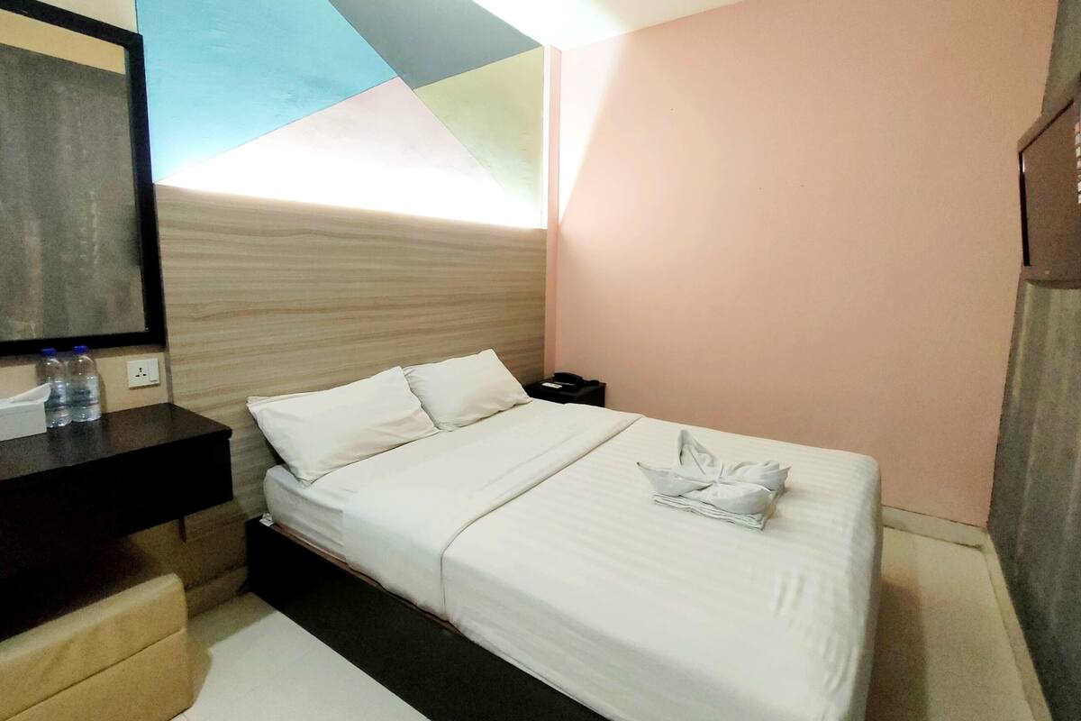 Habitación doble Deluxe | Escritorio, wifi gratis y ropa de cama