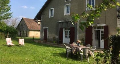 GĂźte Charmant au CĆur de la Nature prĂšs du Mans, 6 Pers., Domaine Historique